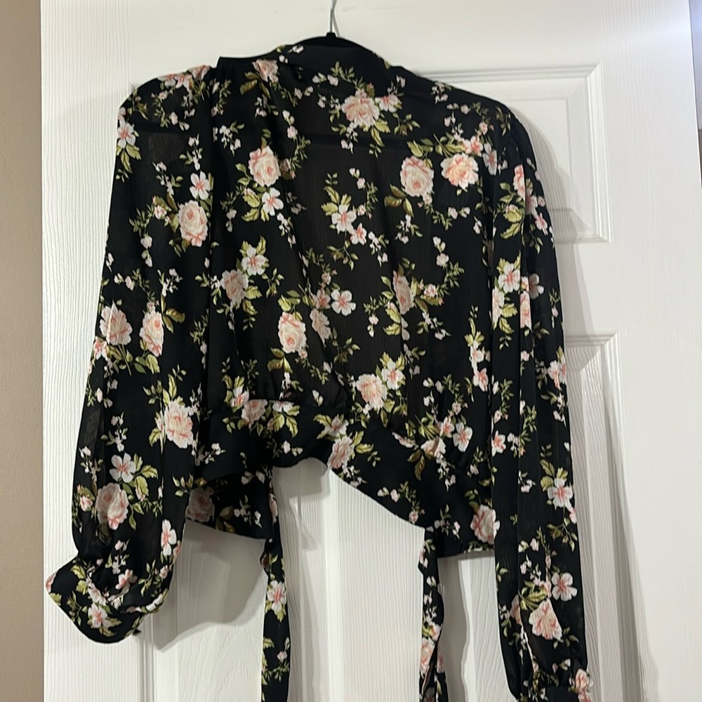 NWT Top Shop Open Back Floral Top